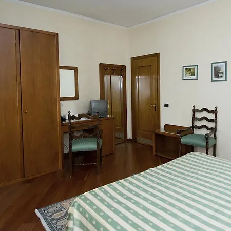 Otel Stazione 2*
